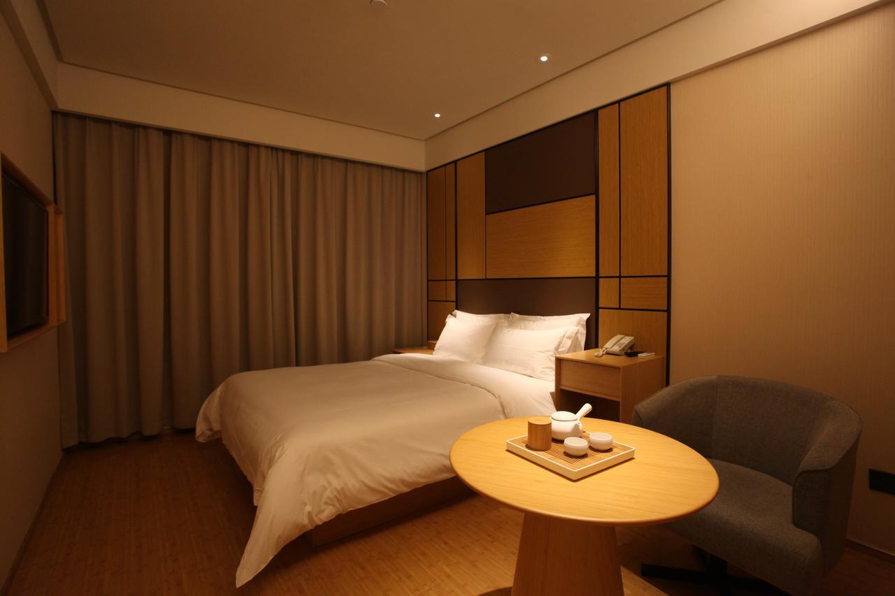 Ji Hotel Shanghai Bund East Nanjing Road Pedestrian Street Bagian luar foto
