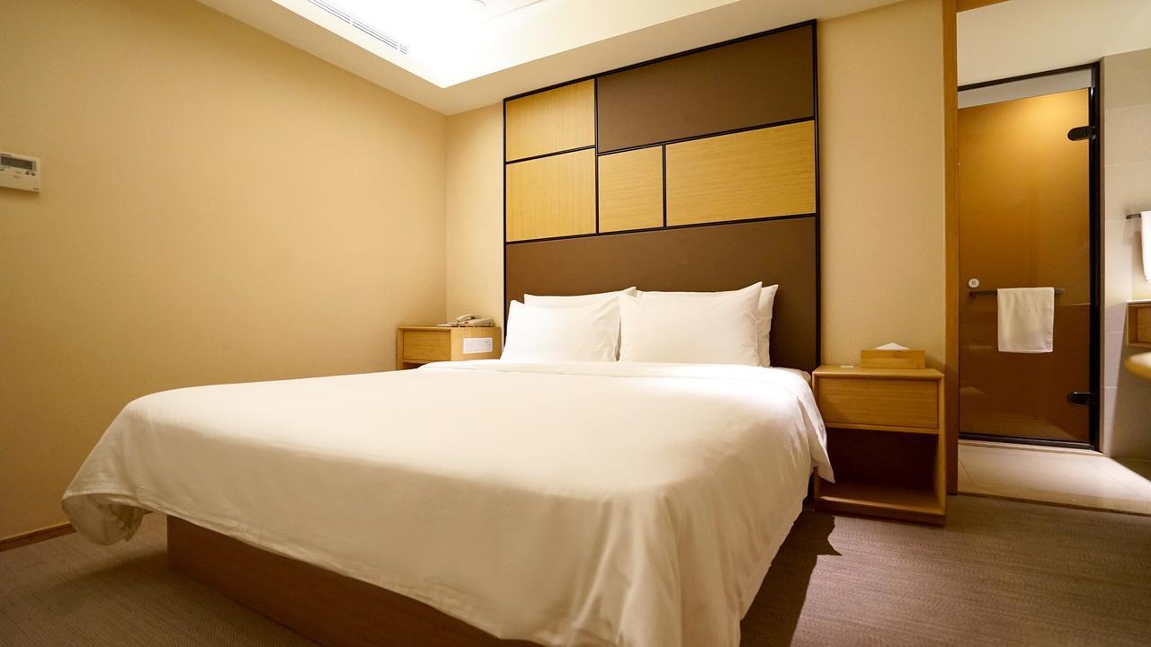 Ji Hotel Shanghai Bund East Nanjing Road Pedestrian Street Bagian luar foto